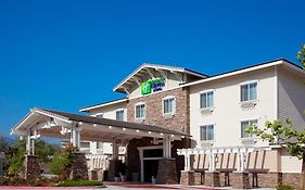 Holiday Inn Express & Suites San Dimas