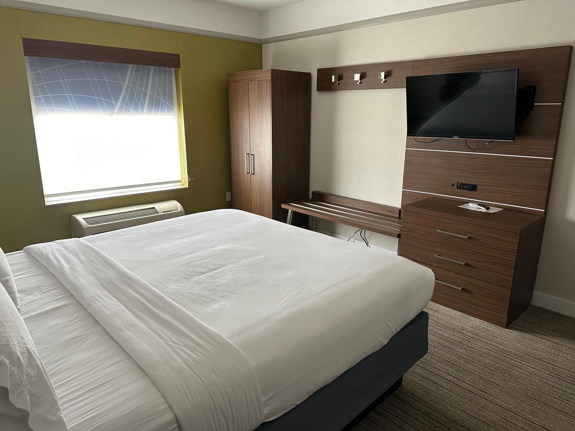 Holiday Inn Express Hotel & Suites San Dimas By Ihg Exterior photo