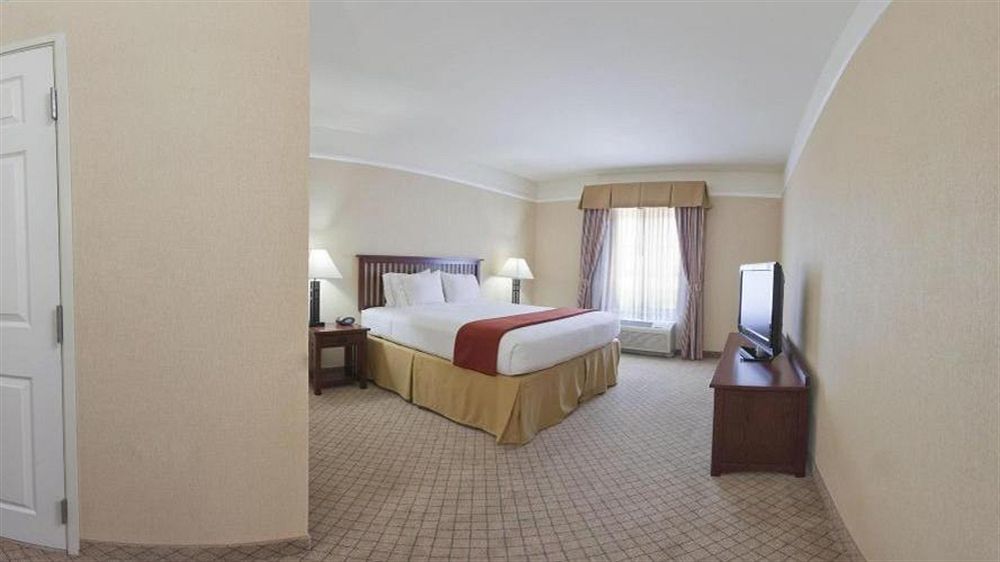Holiday Inn Express Hotel & Suites San Dimas By Ihg Exterior photo